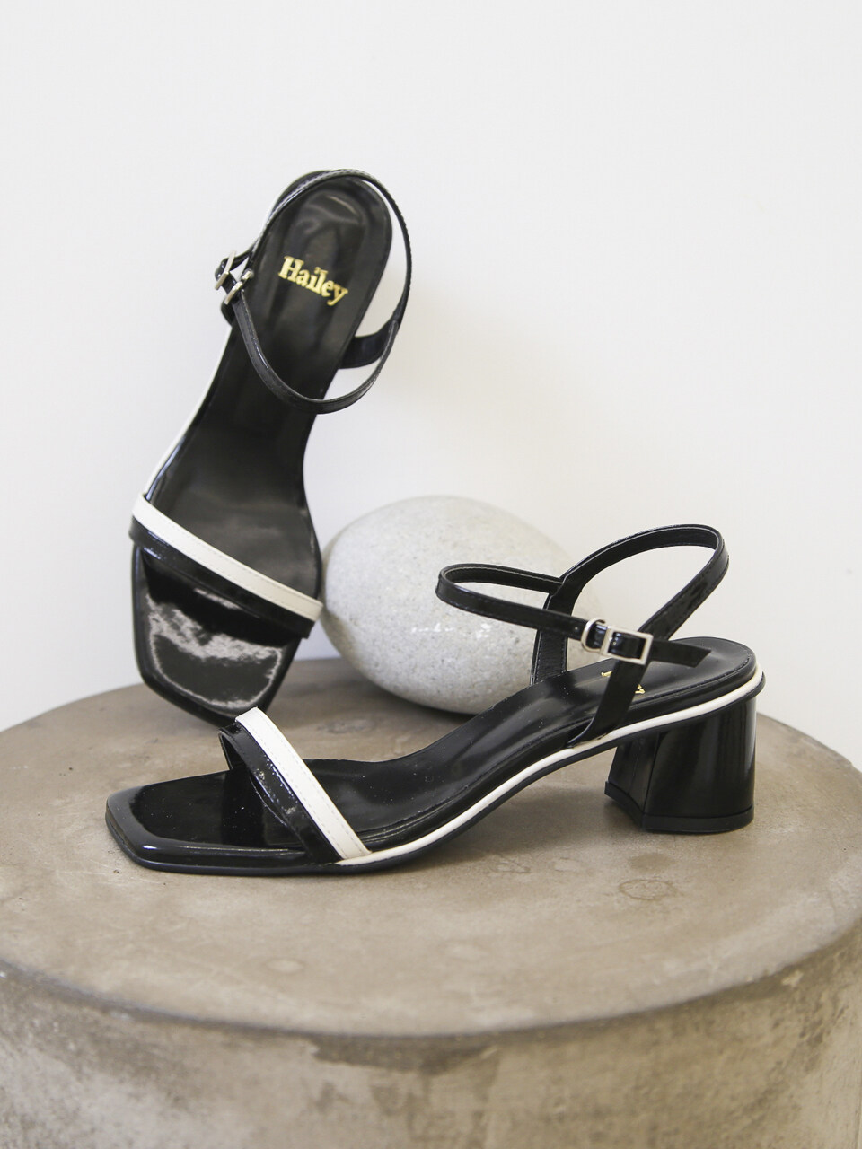 Hailey HJ210078 Black and White Sandal Heel