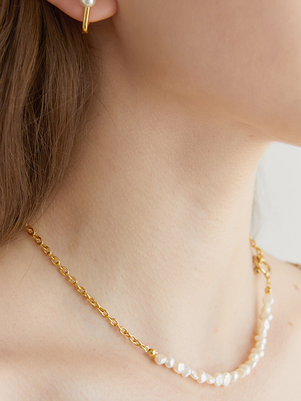 halden Pebble Freshwater Pearl Necklace_Gold
