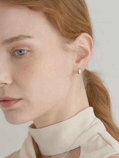 halden Simple Polka Dots Earrings_Silver