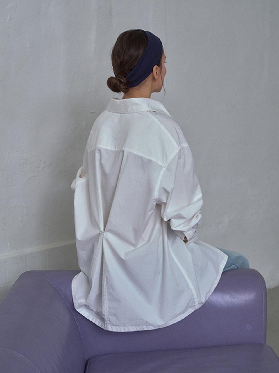 HANE Back Gather Button Shirt [White]