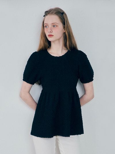 HANE Crinkle Ribbon Blouse [Black Foam]