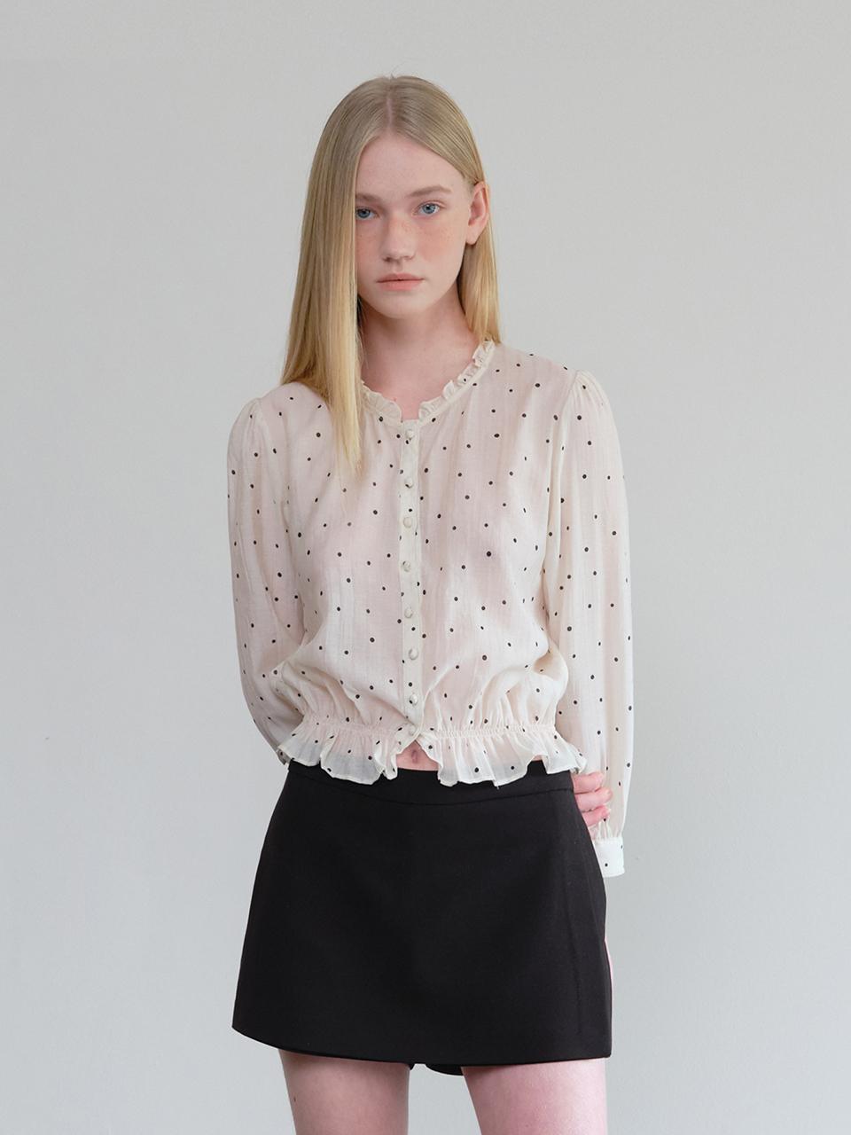 HANE Frill Collar Dot Blouse