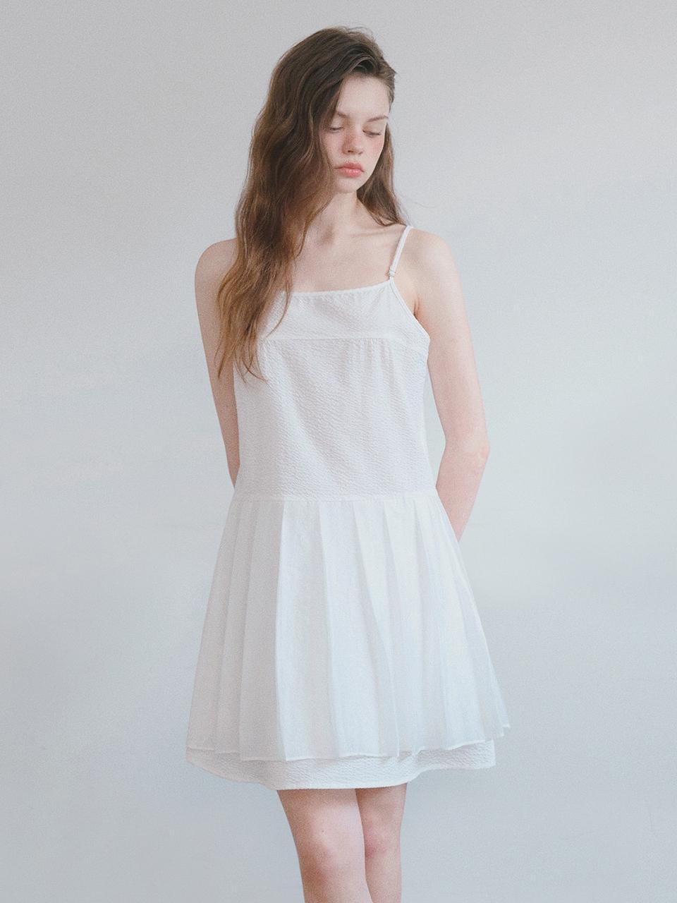 HANE Pleated Seersucker Layered Dress [White Foam]
