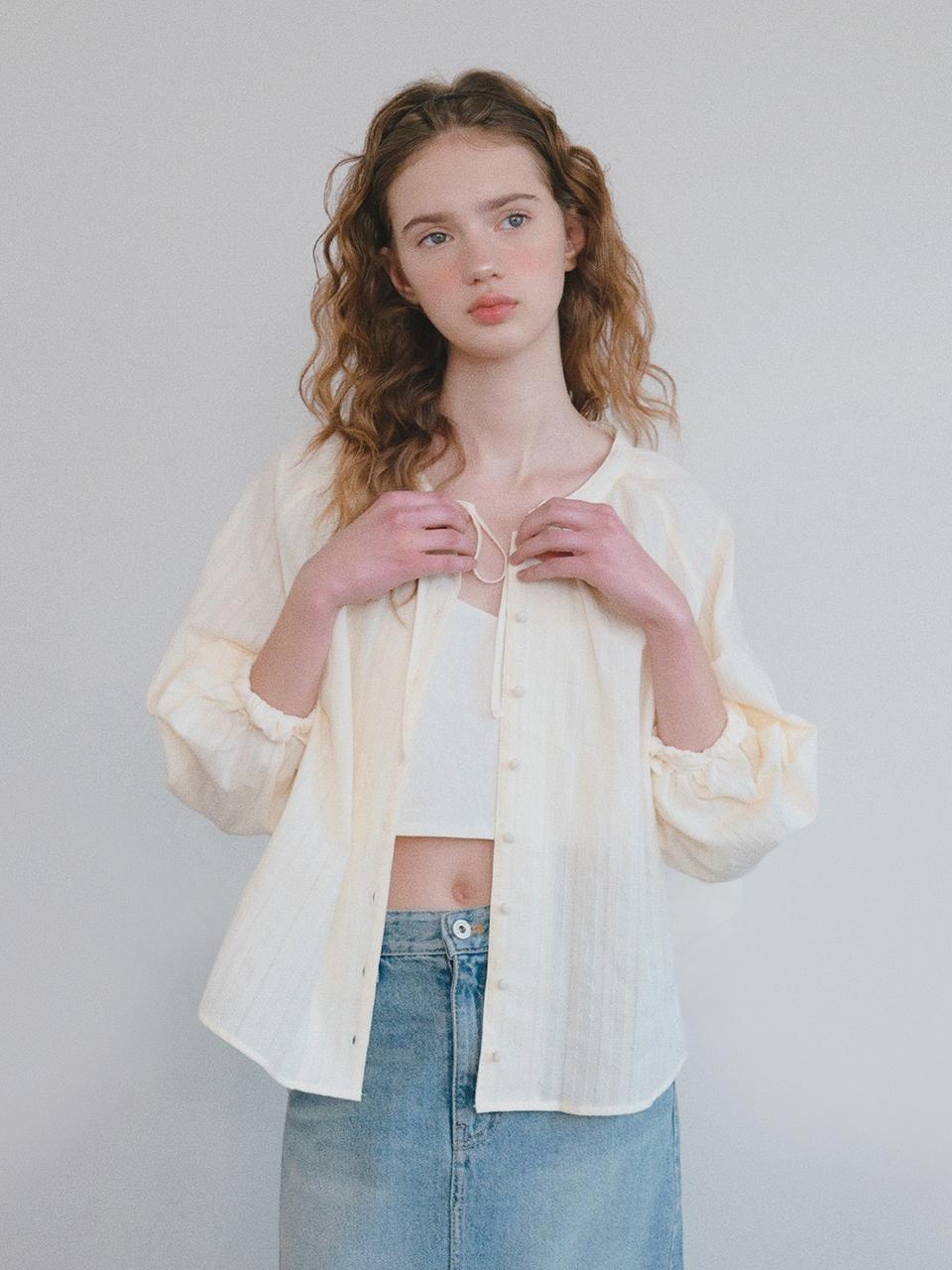 HANE Shirring Strap Blouse [Banana]