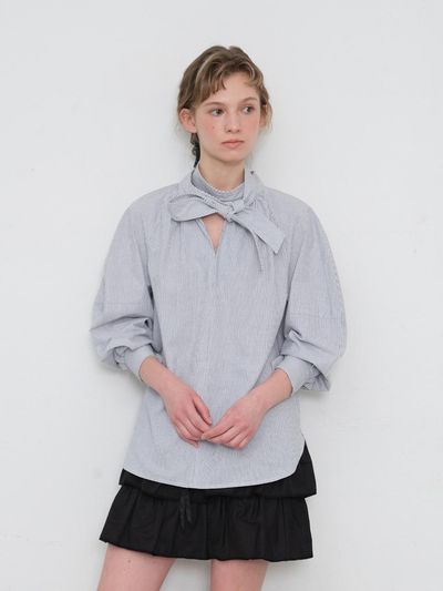 HANE Tie Balloon Stripe Blouse
