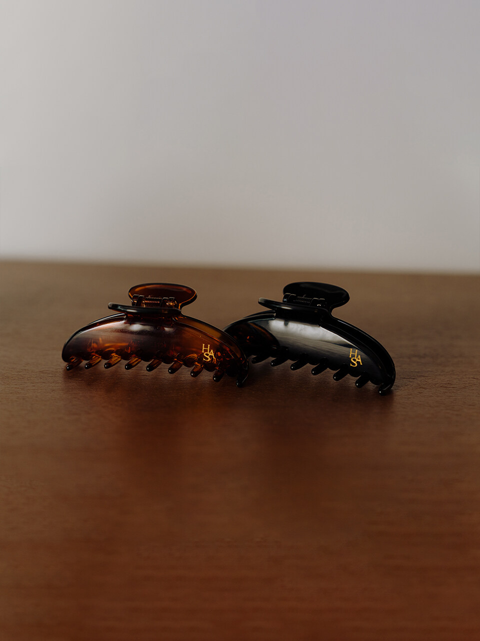HAS Basic HAS Logo Hair Clip_ 2 Colors