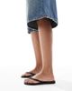 Havaianas Havaianas square toe flip flops in black - 2