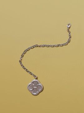 Heeari Vintage Matte Metal Logo Charm