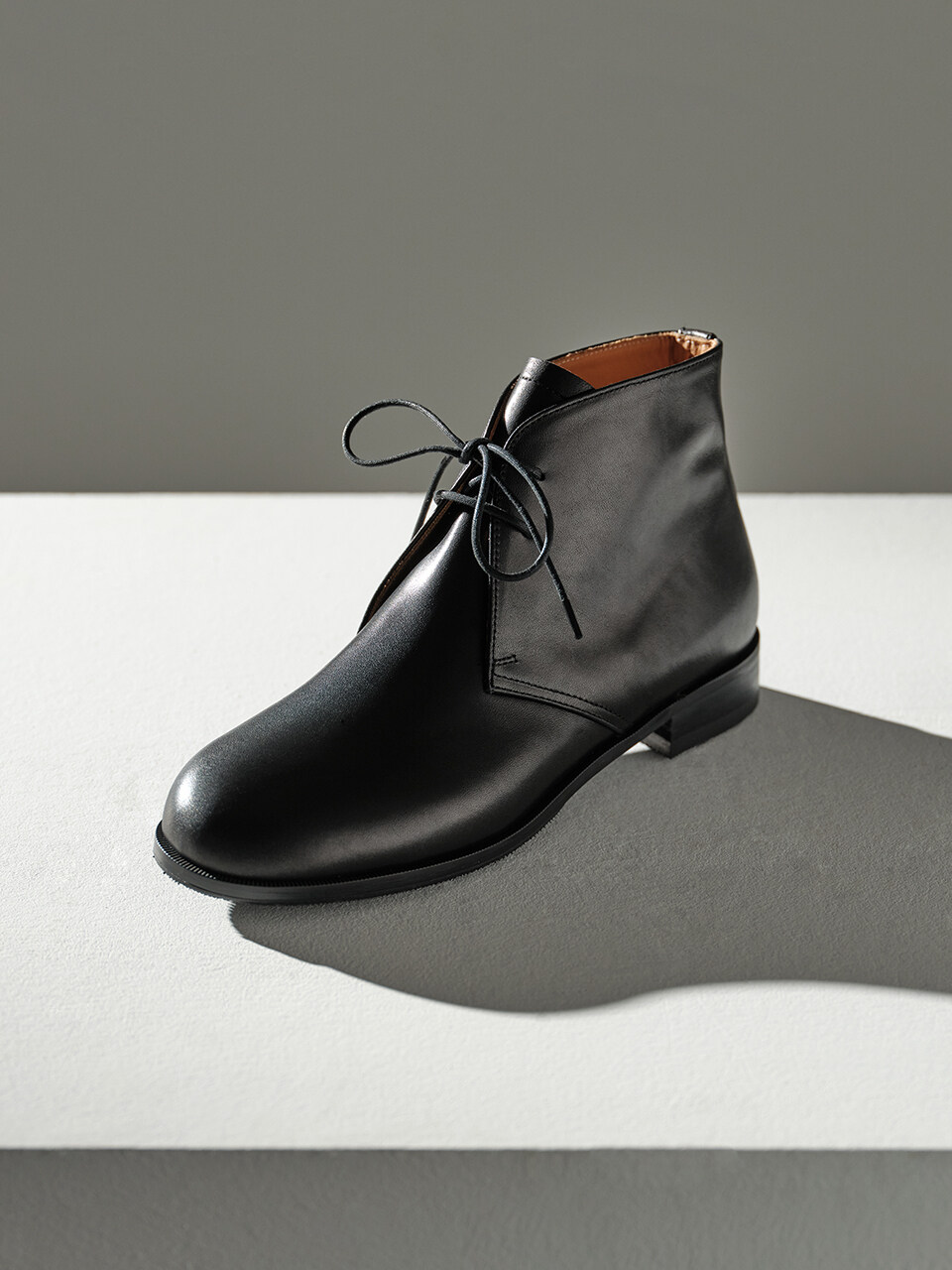heenn CHUKKA BOOTS _ BLACK