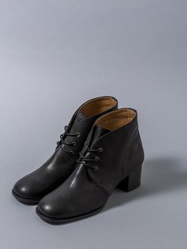 heenn Lace-up Ankle Boots in Black
