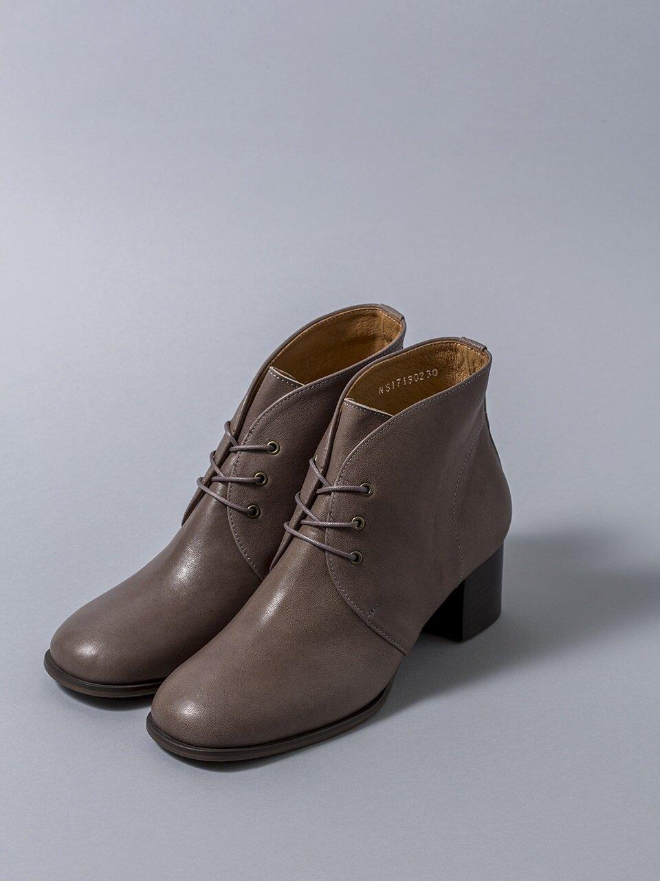 heenn Lace-up Ankle Boots in Gray