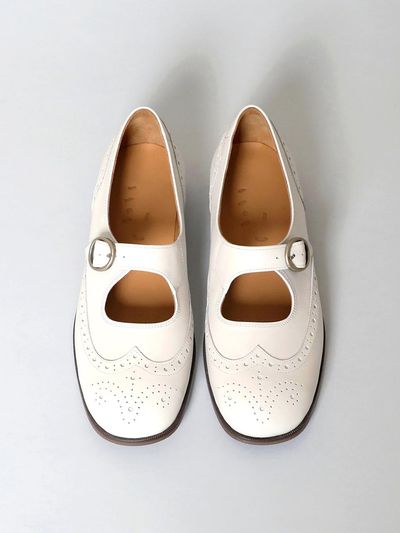 heenn Wingtip Brogue Mary Jane . White