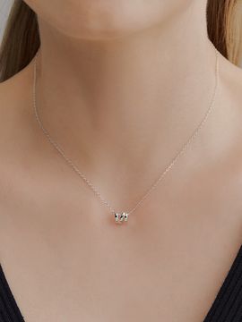 Hei Lilies Pendant Necklace_ 2 Colors
