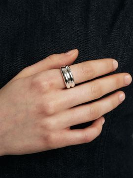 Hei Two-Line Bold Ring