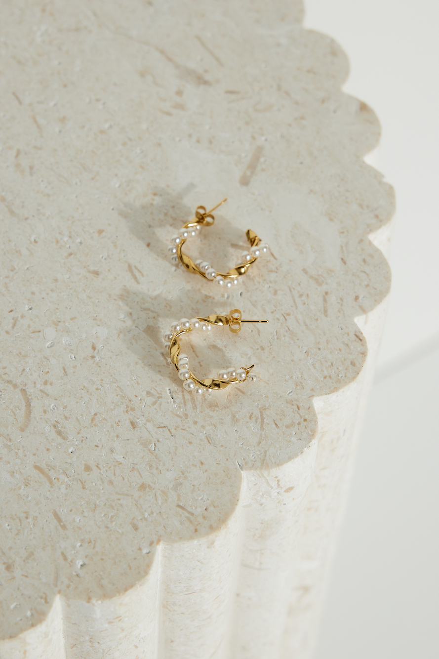 Hello Molly 18k Gold Plated Exotic Pearl Earrings Gold