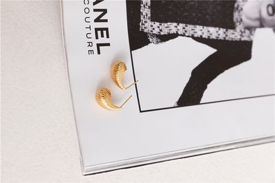 Hello Molly 18k Gold Plated Honey Bee Earrings Gold