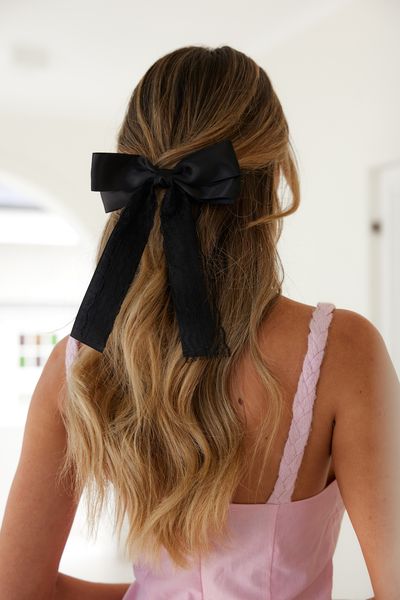 Hello Molly Dainty Bow Hair Clip Black