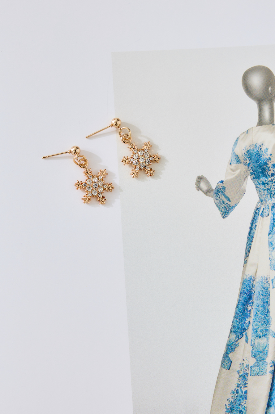 Hello Molly Snow Falling Earrings Gold