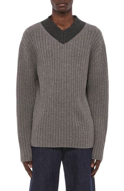 Helmut Lang Helmut Lang Contrast V-Neck Wool Sweater