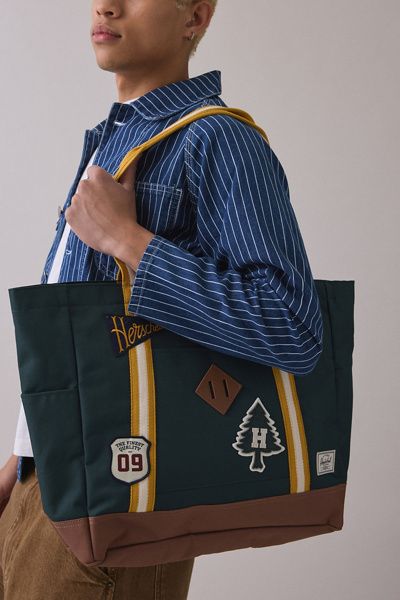 Herschel Supply Co. Herschel Supply Co. Herschel Heritage Tote Bag in Dark Green, Women's at Urban Outfitters