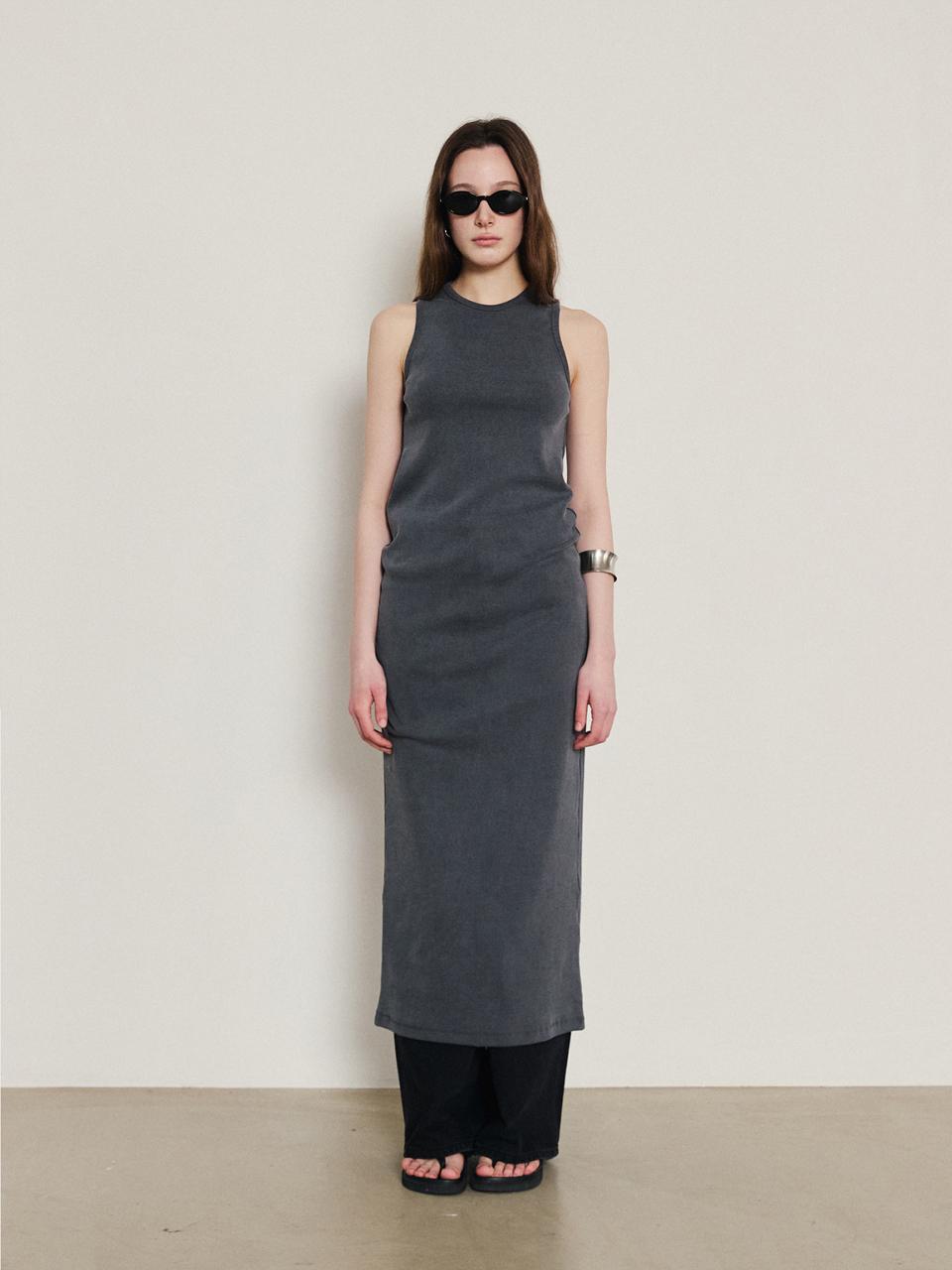 HESS Pigment Halter Dress [Charcoal]