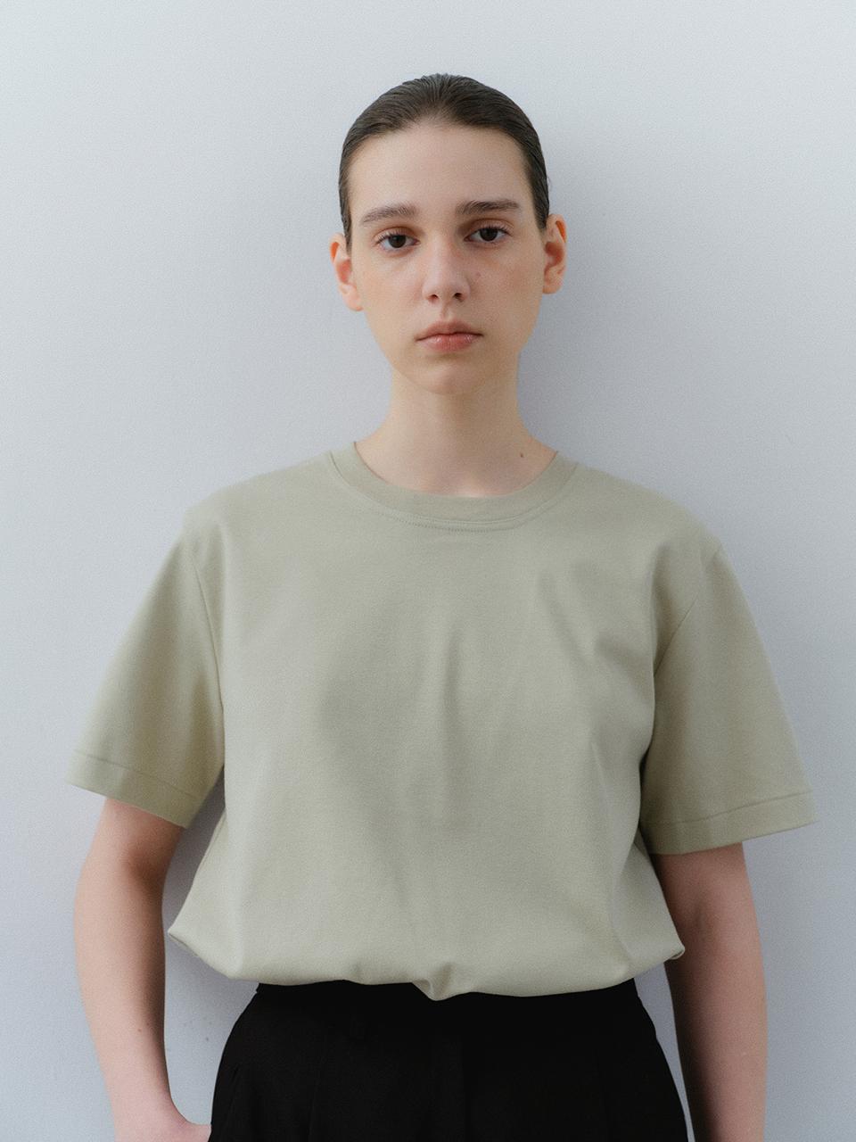 HESS Solid Crew Neck T-shirt