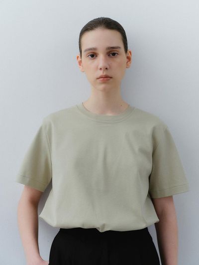 HESS Solid Crew Neck T-shirt