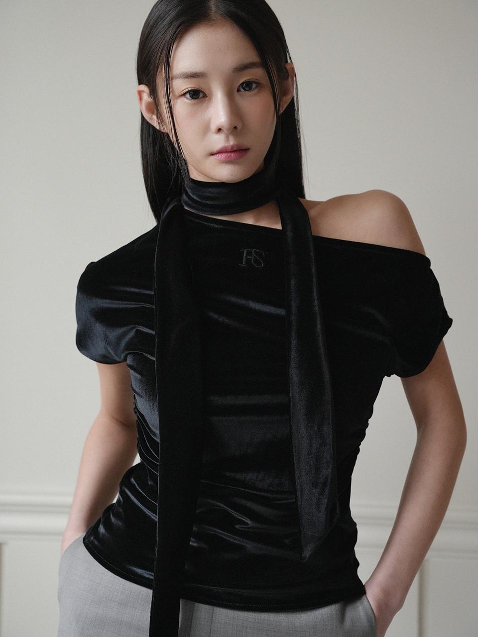 HHIPS Velvet Off-Shoulder Tie Blouse