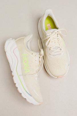 HOKA® Arahi 9 Sneakers
