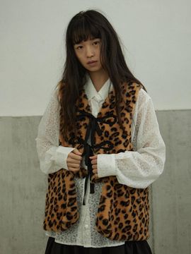 HOKUSPOKUS Embossed Texture Leopard Print Faux Fur Vest [Brown]