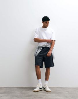Hollister Hollister baggy knee-length shorts in gray