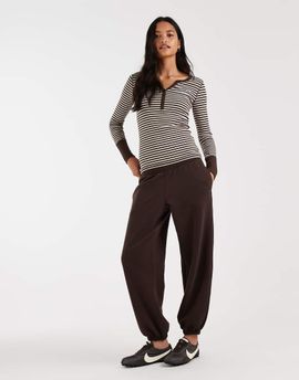 Hollister Hollister low rise baggy cuffed sweatpants in brown