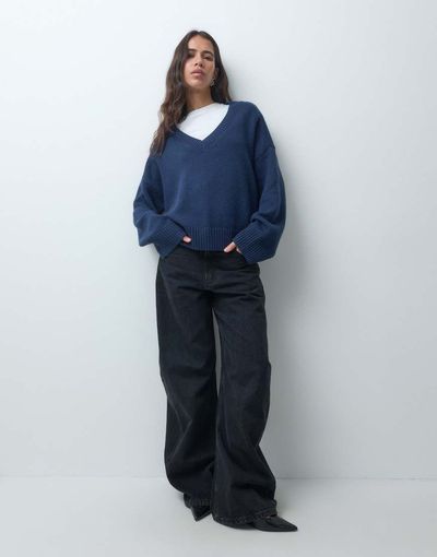 Hollister Hollister v-neck knit sweater in navy