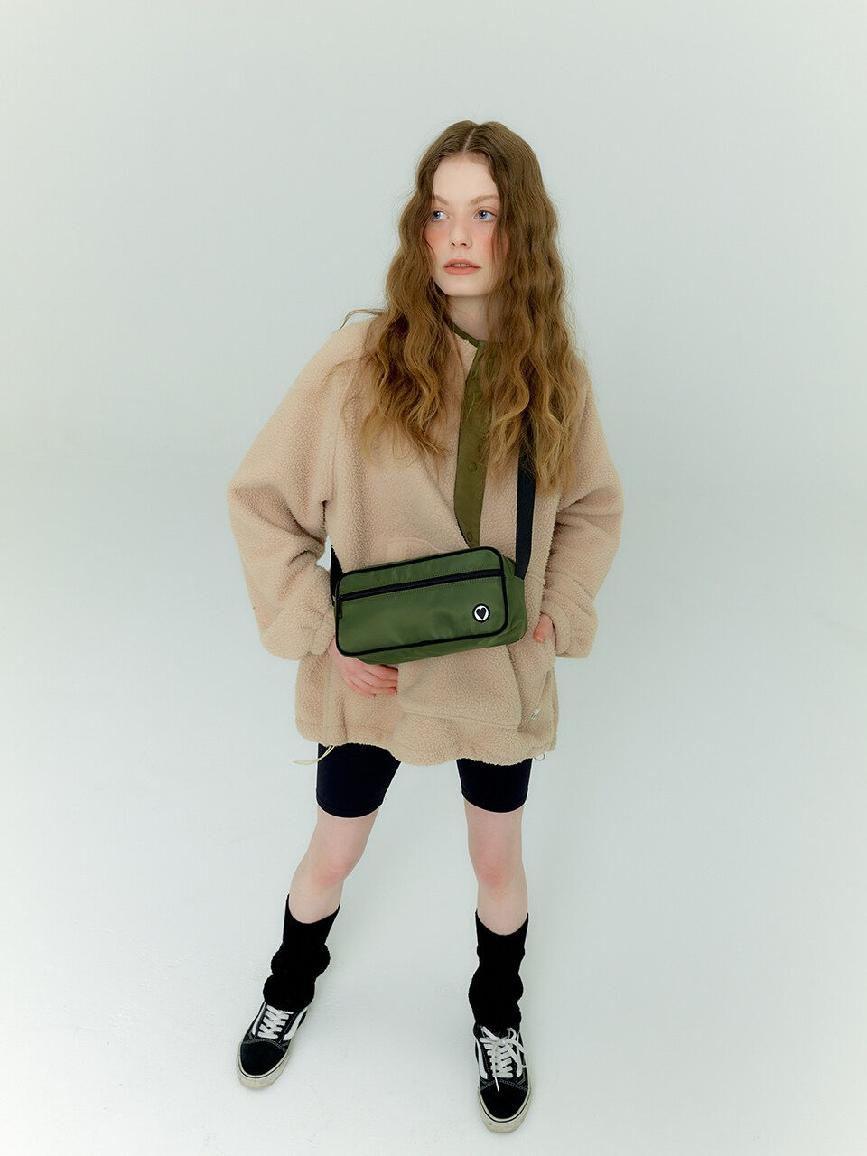 HOLLY LOVES LOVE Rectangle bag[Khaki]