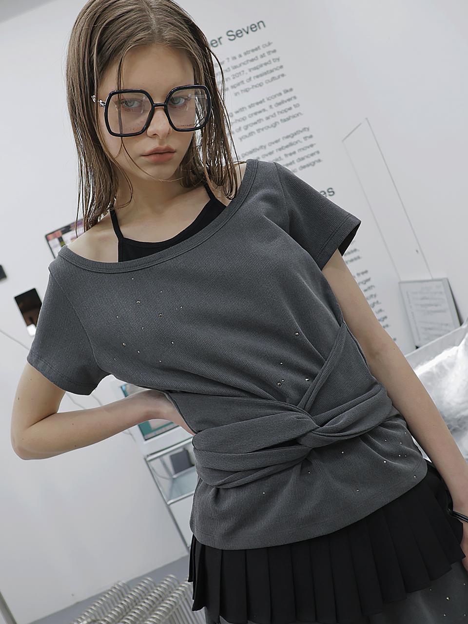 HOLY NUMBER 7 CUBIC TIE SHORT SLEEVE T-SHIRT [CHARCOAL]