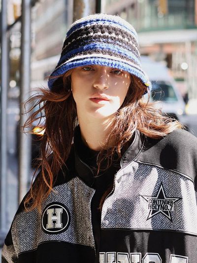 HOLY NUMBER 7 KNITTING BUCKET HAT [BLUE]