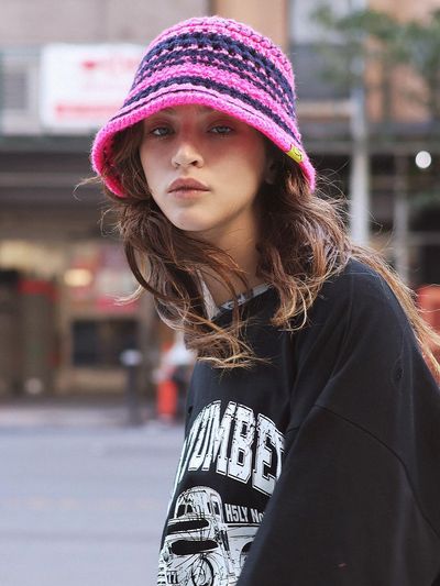 HOLY NUMBER 7 KNITTING BUCKET HAT [PINK]