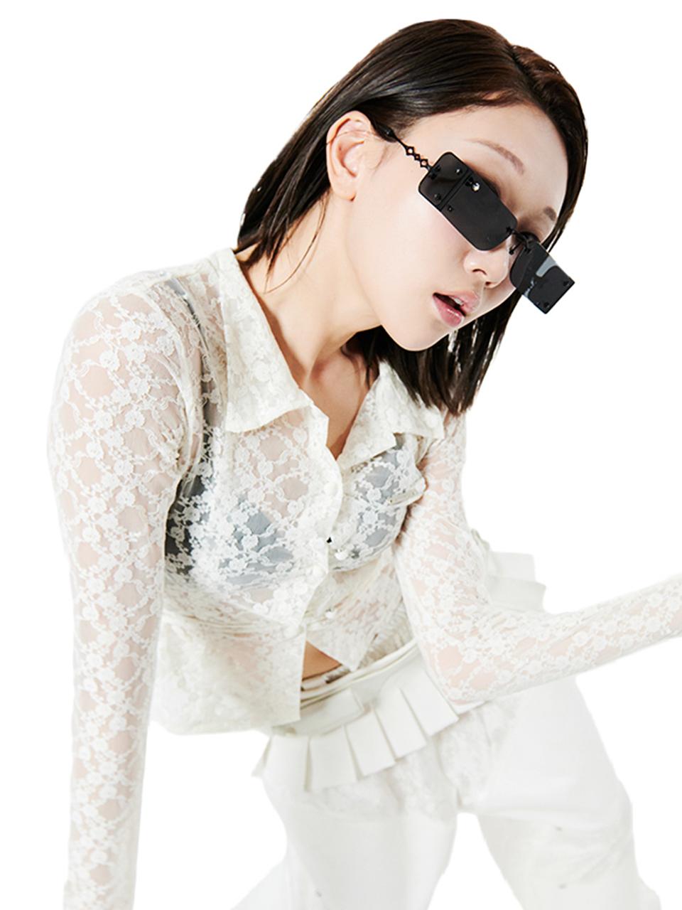 HOLY NUMBER 7 Lace Strap Holly Emblem Blouse [White]