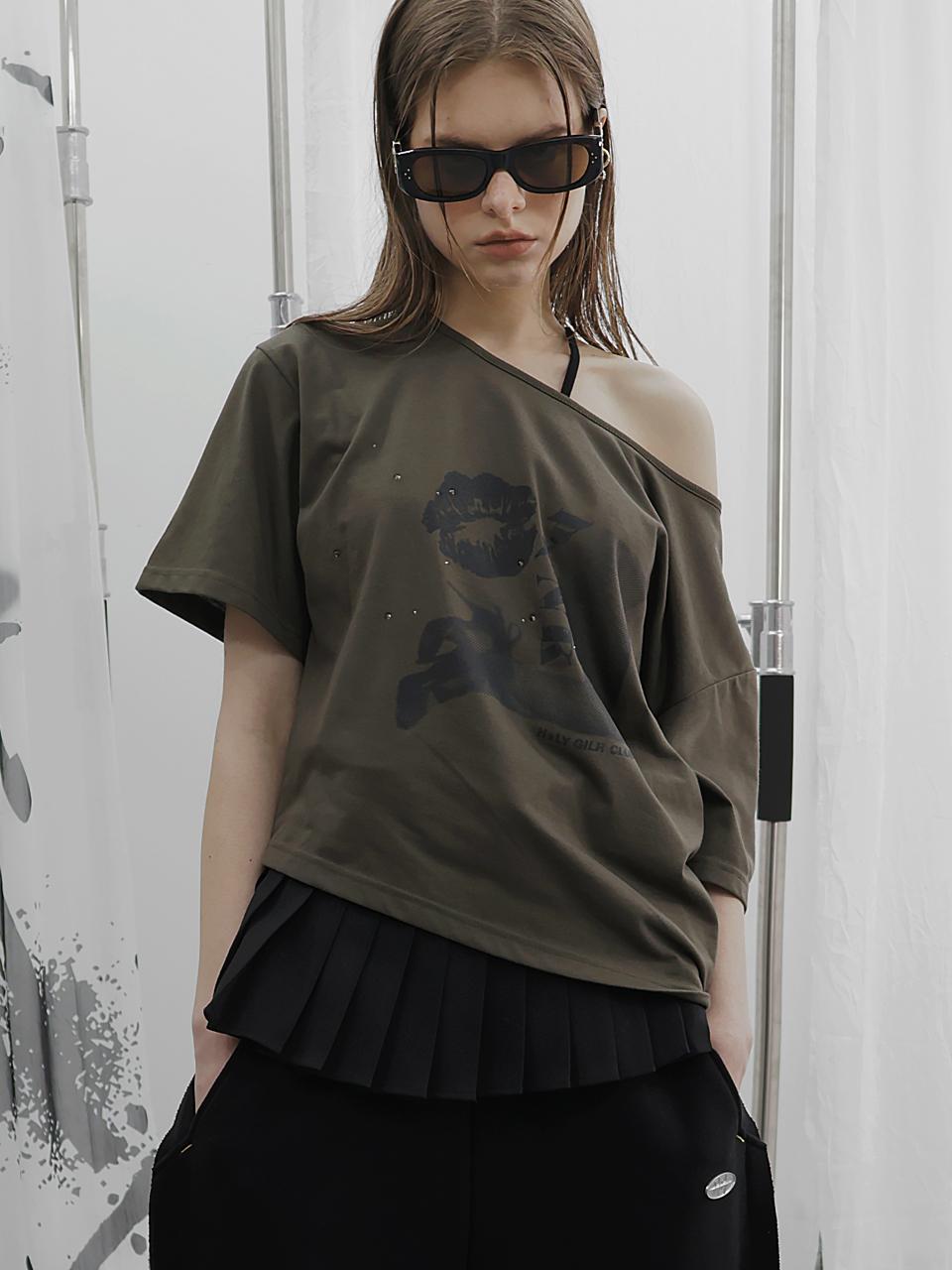 HOLY NUMBER 7 OFF-SHOULDER PUNK GRAPHICS SHORT-SLEEVED T-SHIRT [KHAKI]