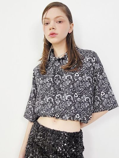 HOLY NUMBER 7 RECYCLE POLYESTER GRAPHIC PULLOVER SHORT-SLEEVED STRING SHIRT [BLACK]