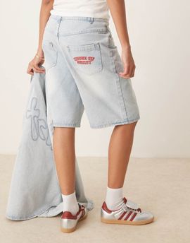 House of Sunny House of Sunny Sundown denim jorts in light breeze wash-Blue