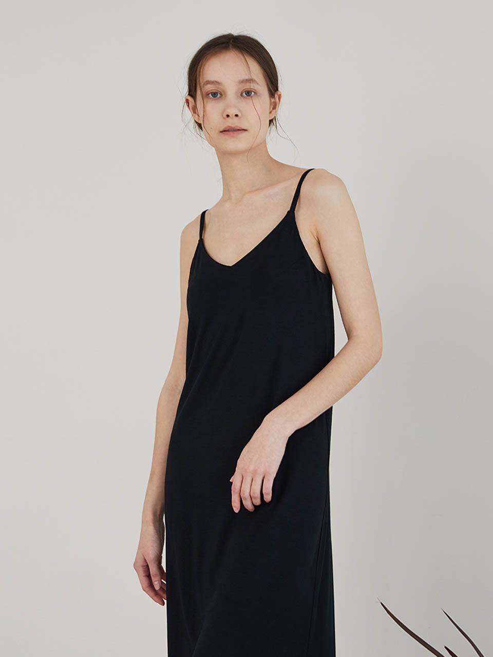 HUBBISH Slip Dress Tops [Black]