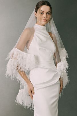 Hutch Feather Fingertip Veil