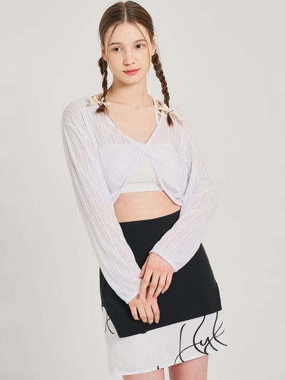 HYEYEONG KIM Back Interlaced See-through Crop Top [Beige]