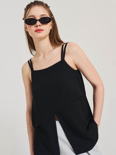 HYEYEONG KIM Buckle Peplum Sleeveless Top [Black]