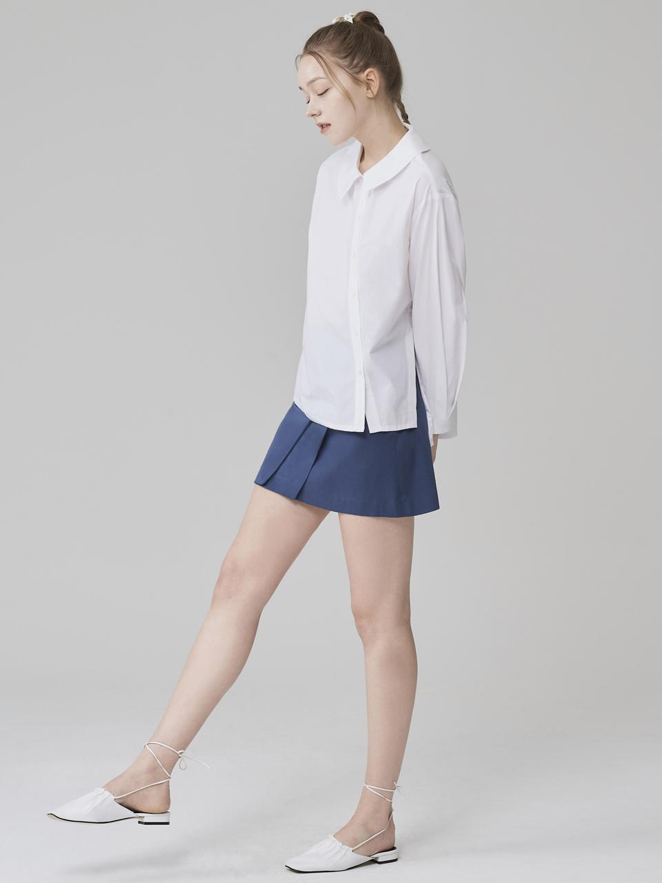 HYEYEONG KIM Cotton Side Slit Diagonal Button Blouse [Beige]