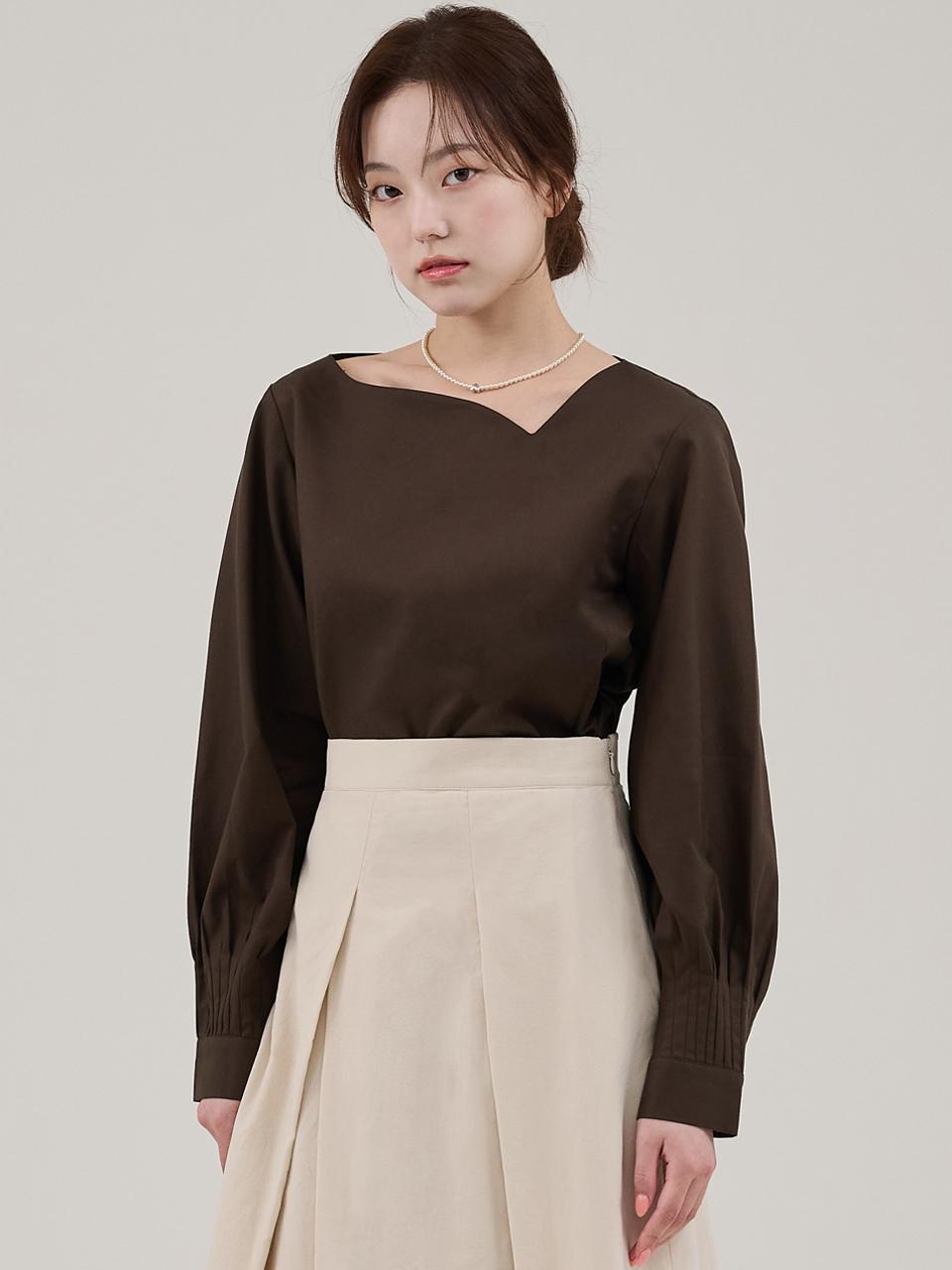 HYEYEONG KIM Pintuck Semi-Crop Blouse