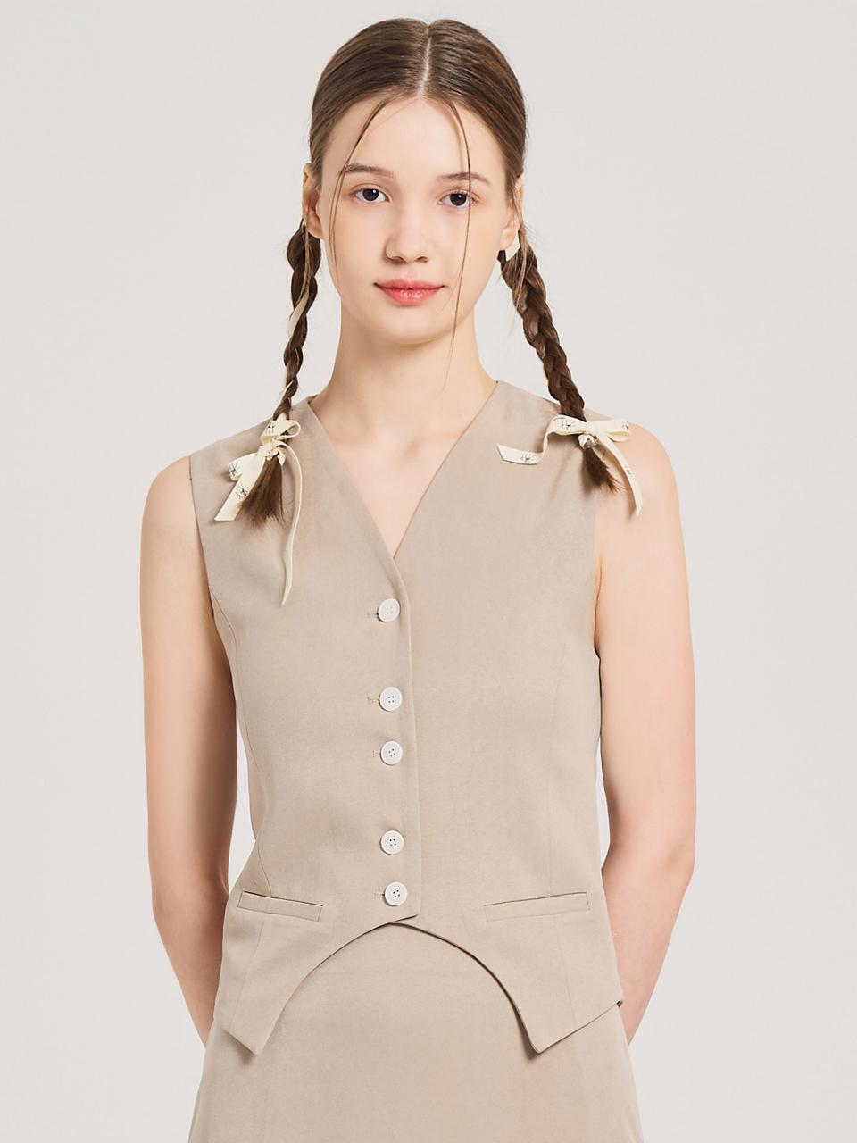 HYEYEONG KIM Satin Tailored Modal Vest [Beige]