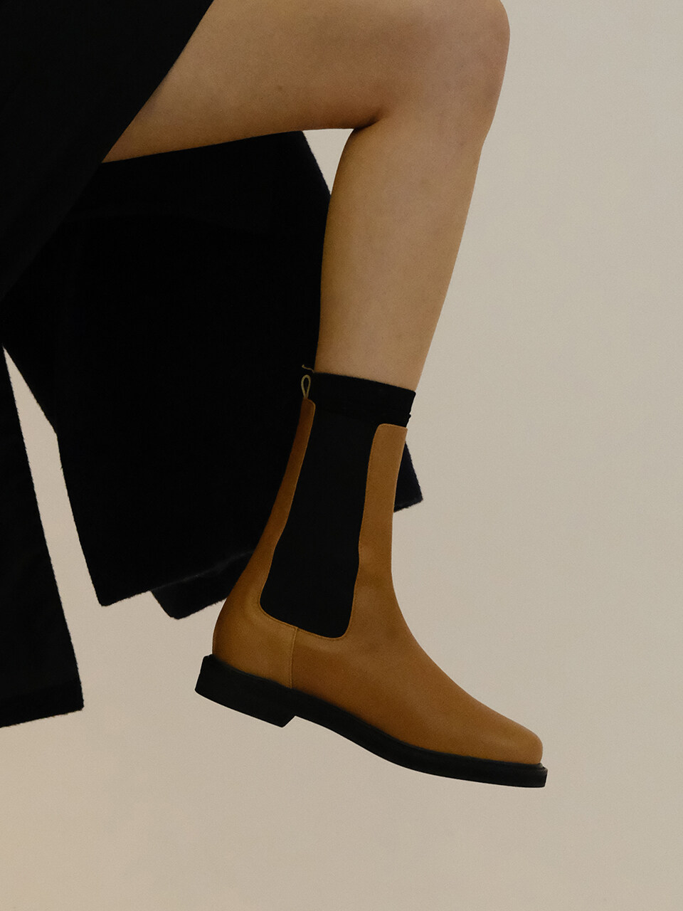 HYOON DEXTER Boots - Natural