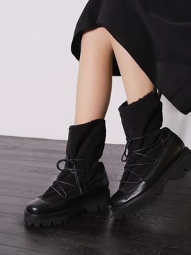 HYOON Fuko Boots Black